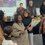 Aluna do Cederj, aos 81 anos, ganha Prêmio Mulheres Pérolas Negras de Nova Friburgo
