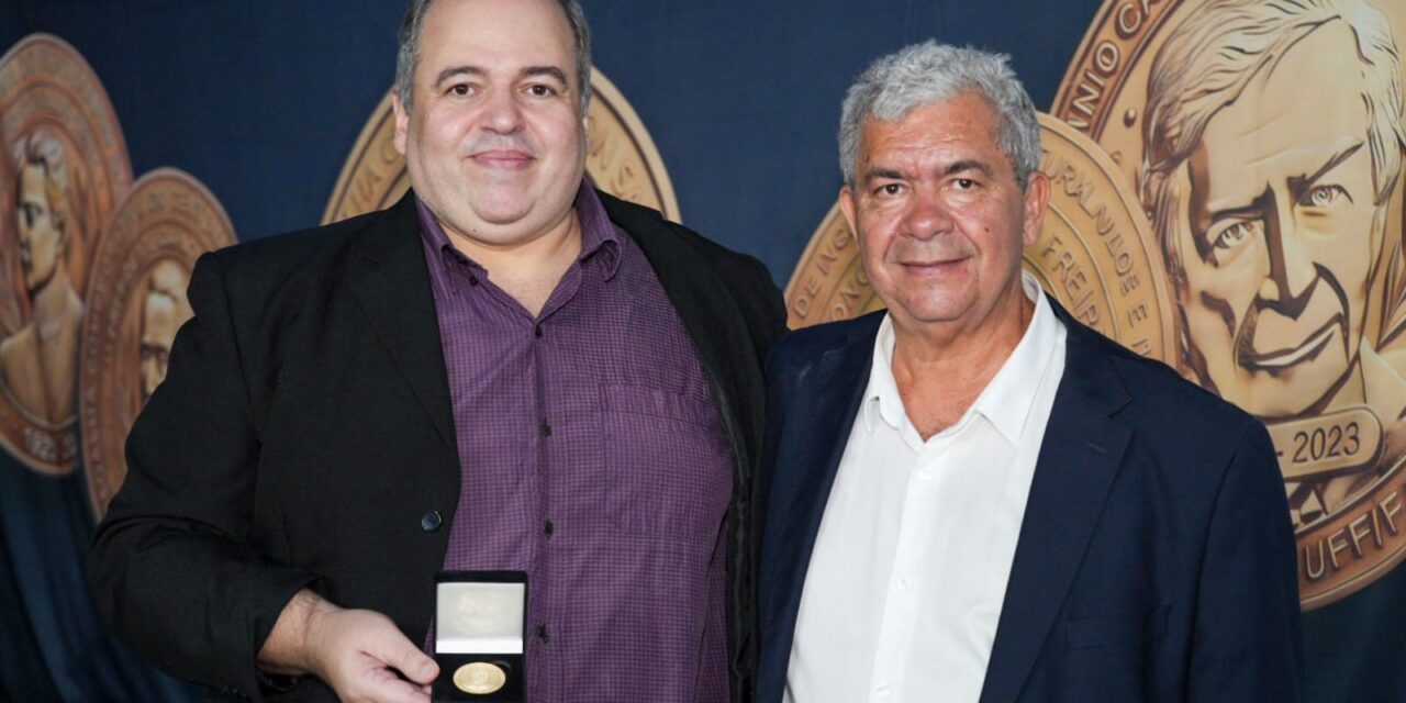 Polo Regional UAB/Cederj Rio Bonito, da Fundação Cecierj, foi homenageado com a Medalha Milton Santos pela SBPC Jovem